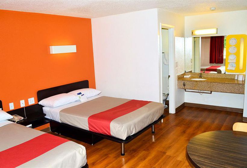 Motel 6 Boston South Braintree