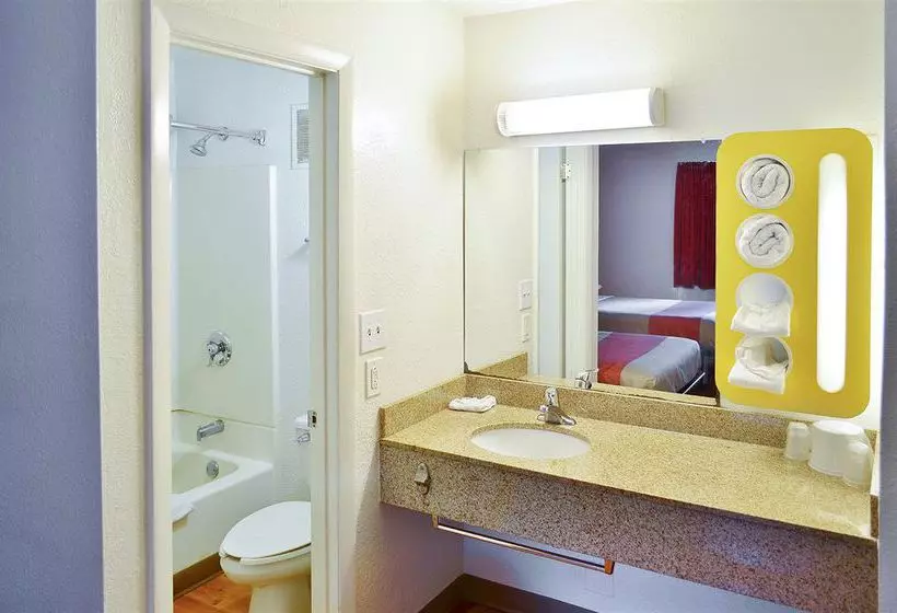 Motel 6 Boston South Braintree