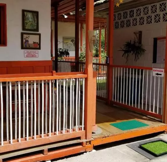 ユースホステル Hostal Rio Arabia Valle De Cocora