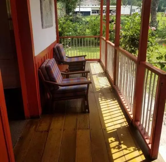 ユースホステル Hostal Rio Arabia Valle De Cocora