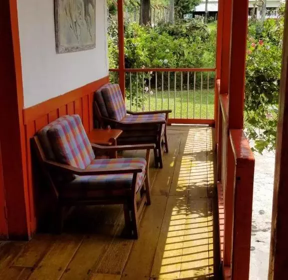 ユースホステル Hostal Rio Arabia Valle De Cocora