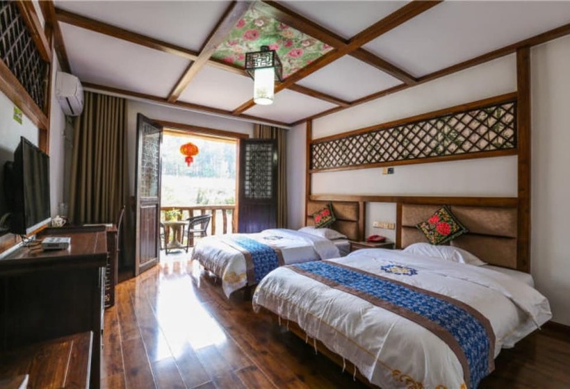 הוסטל Tree House