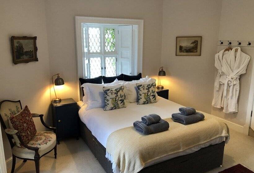 East Gatehouse Lodge