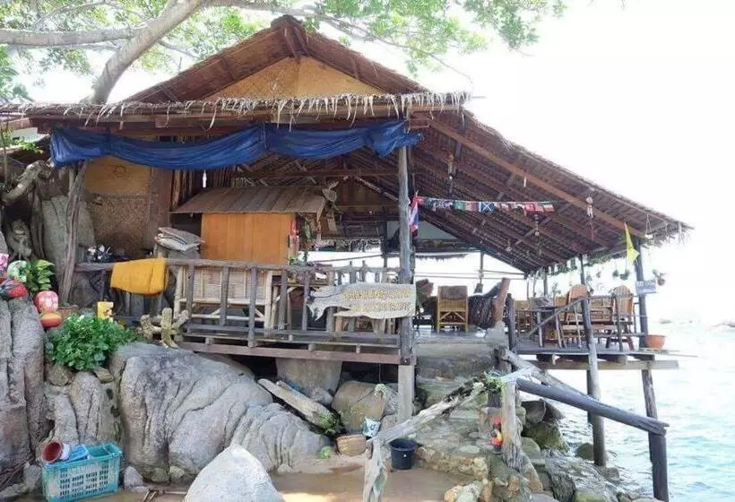 Majatalo Char Bungalows