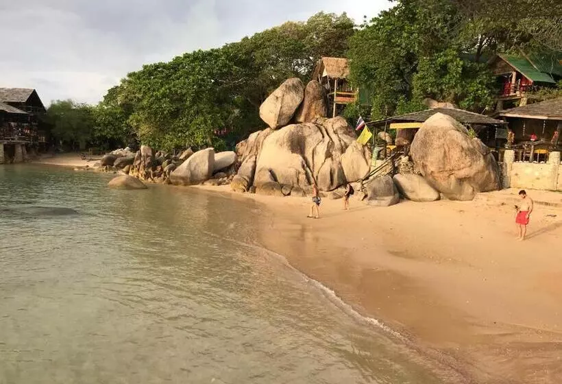 Majatalo Char Bungalows