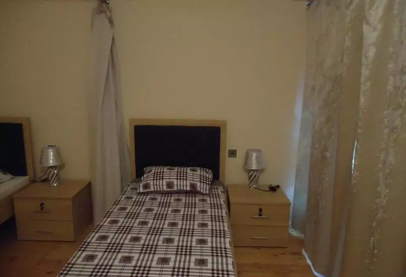 پانسیون Guesthouse Khazar In Old City