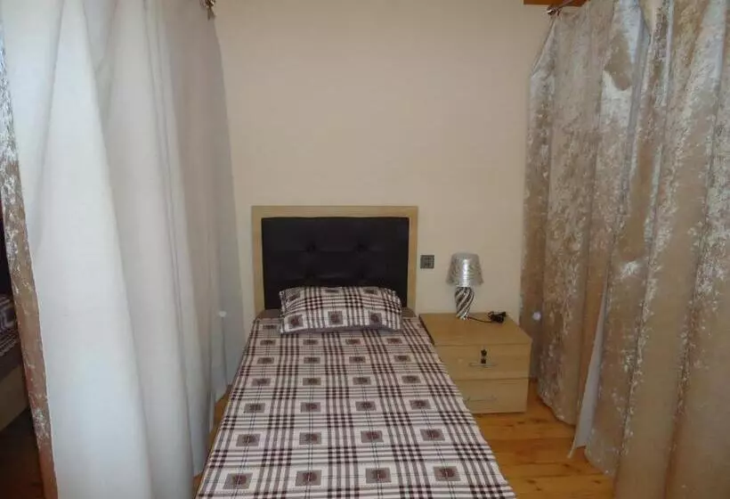 پانسیون Guesthouse Khazar In Old City