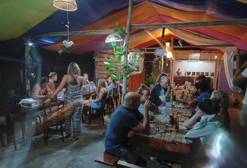 אתר נופש Margarita Kitesurfing School Sri Lanka