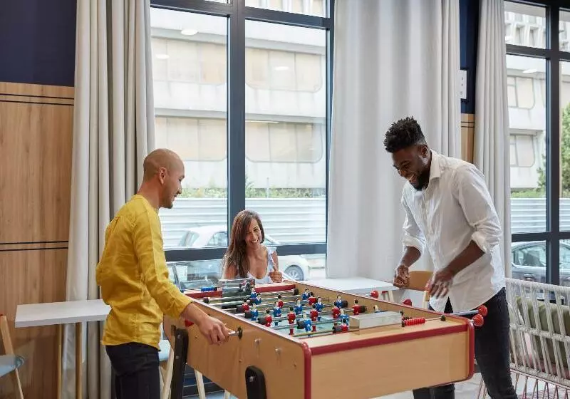 Aparthotel Adagio Paris Suresnes Longchamp