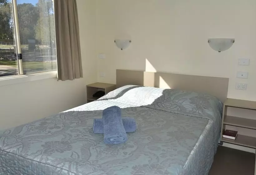 Ball Park Caravan Park