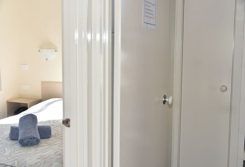 Ball Park Caravan Park