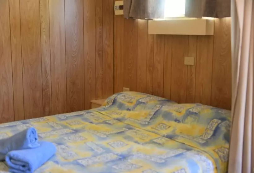 Ball Park Caravan Park