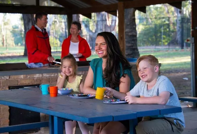 Ball Park Caravan Park