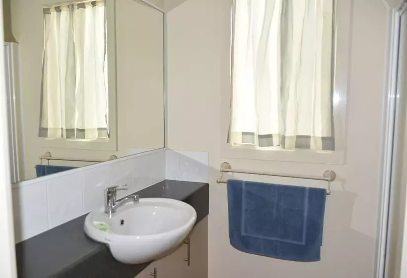 Ball Park Caravan Park