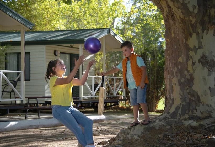 Ball Park Caravan Park