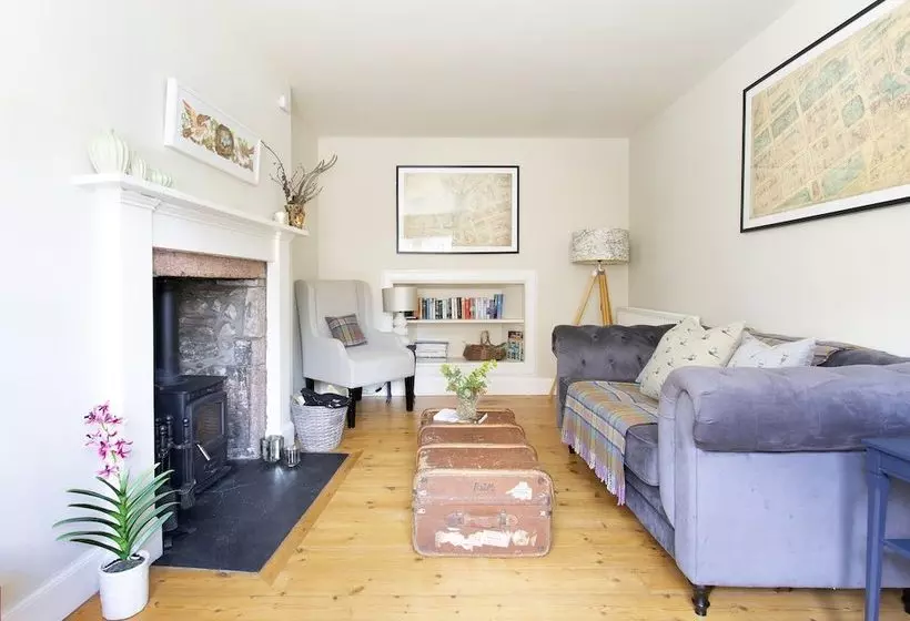 Beautiful 2 Bed Cottage In Stenton, East Lothian