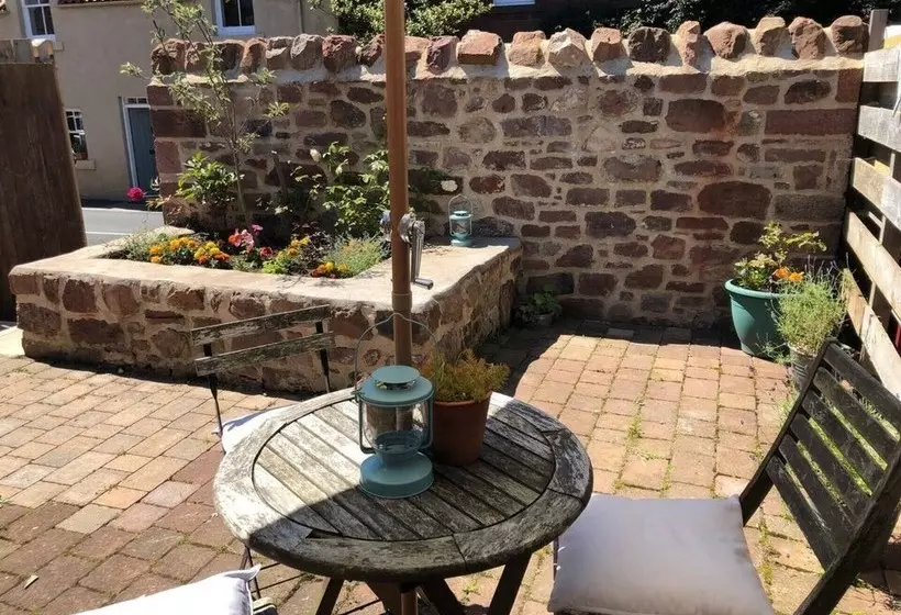 Beautiful 2 Bed Cottage In Stenton, East Lothian