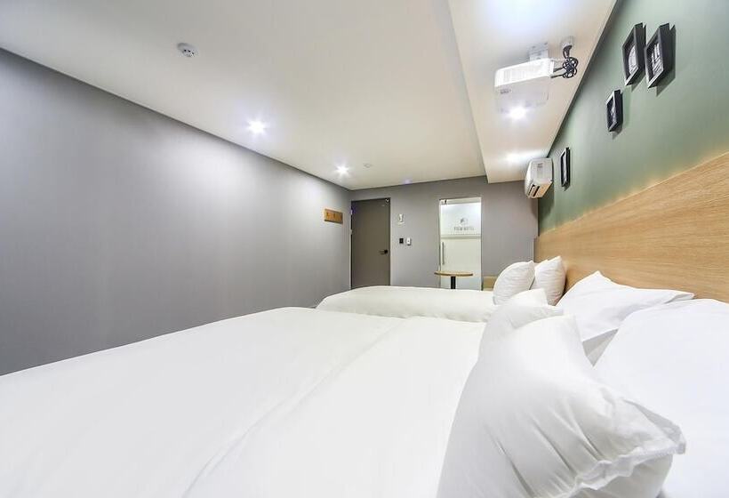 Hotel Geojedo Gohyeon Poem