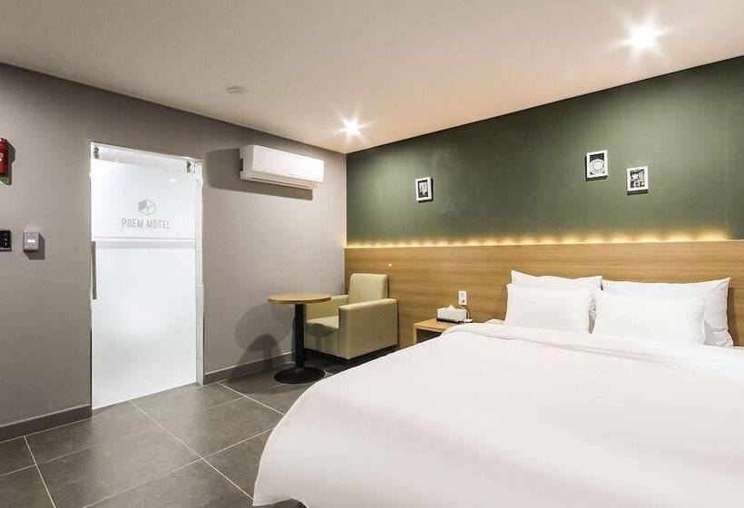 Hotel Geojedo Gohyeon Poem