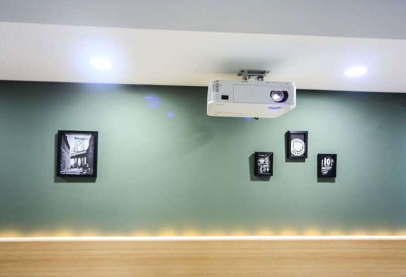 Hotel Geojedo Gohyeon Poem