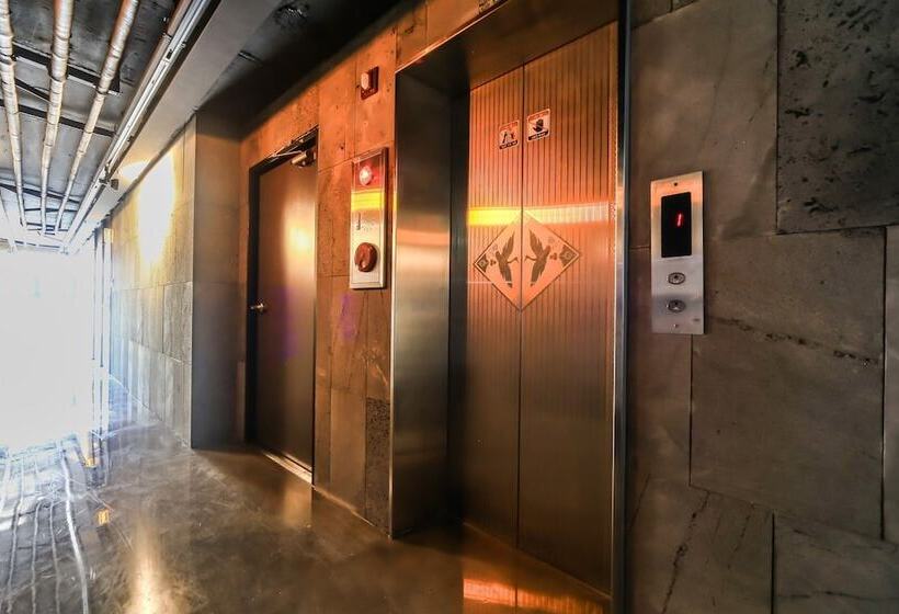 Hotel Geojedo Gohyeon Poem