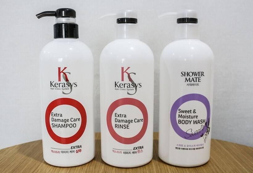 Hotel Geojedo Gohyeon Poem