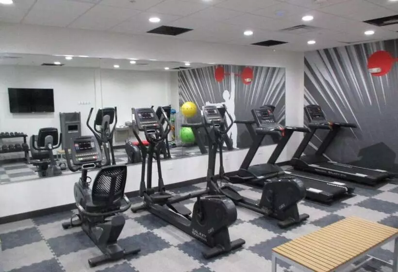 Hotelli Glō Best Western Enid Ok Downtown   Convention Center