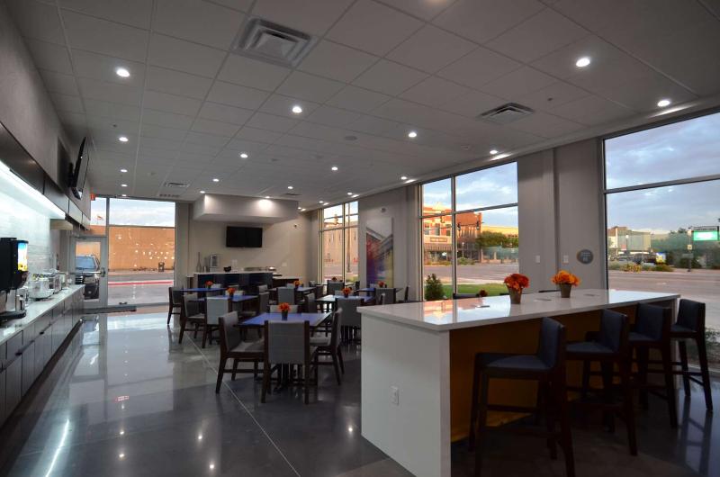 Отель Glō Best Western Enid Ok Downtown Convention Center