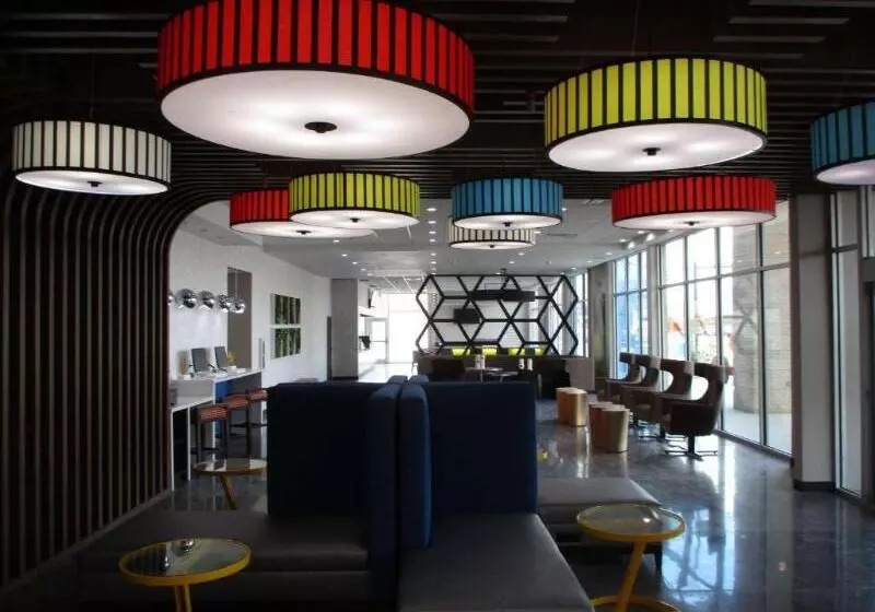 Hotelli Glō Best Western Enid Ok Downtown   Convention Center