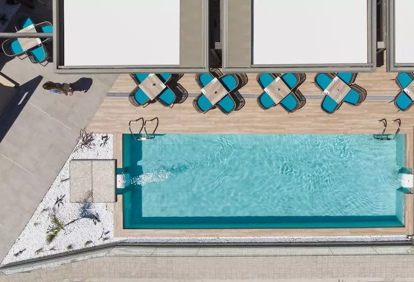 Hotelli Mare Blue & Suites