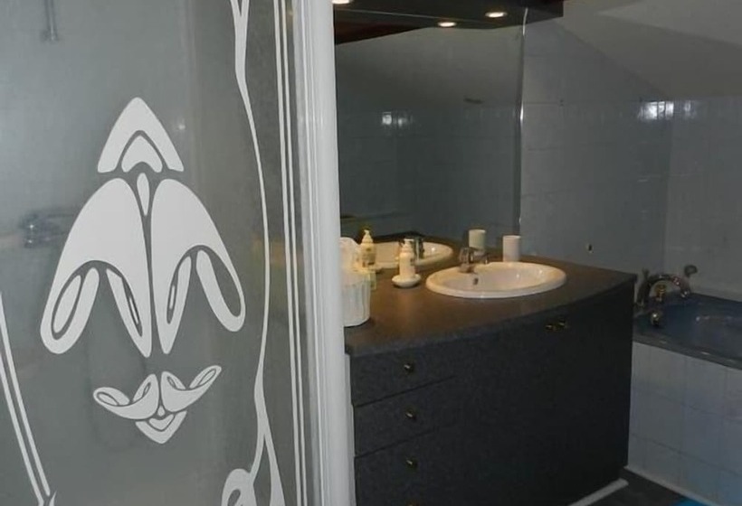 بنسيون Gîte Du Domaine Des Pierres Dorées