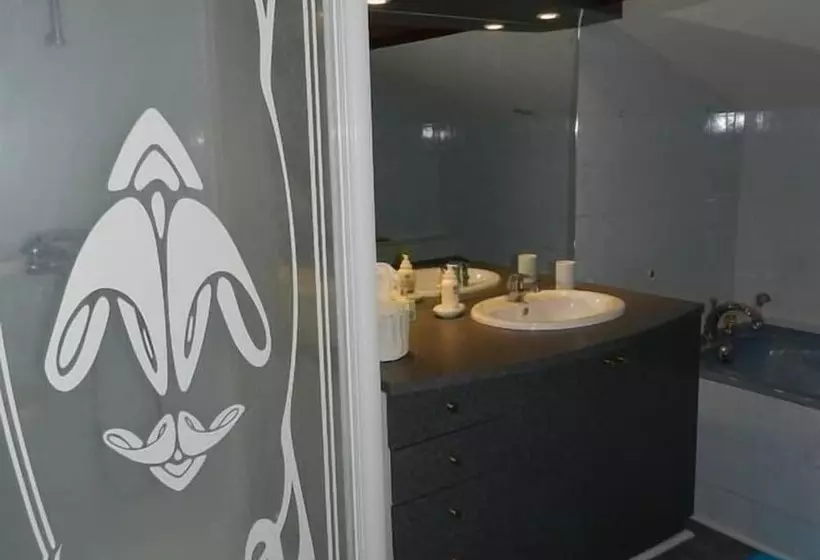 Majatalo Gîte Du Domaine Des Pierres Dorées