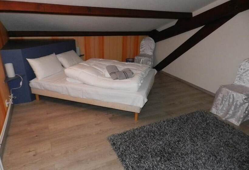 بنسيون Gîte Du Domaine Des Pierres Dorées