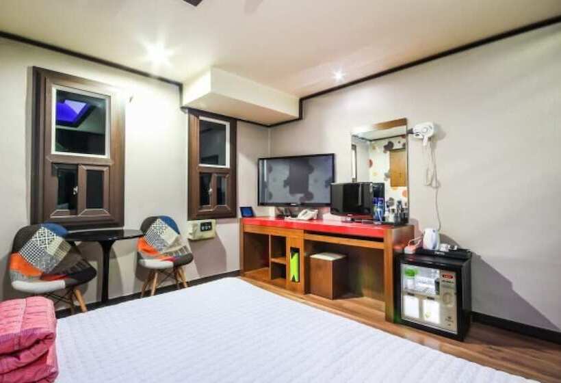 Motel Geojedo Gohyeon Y