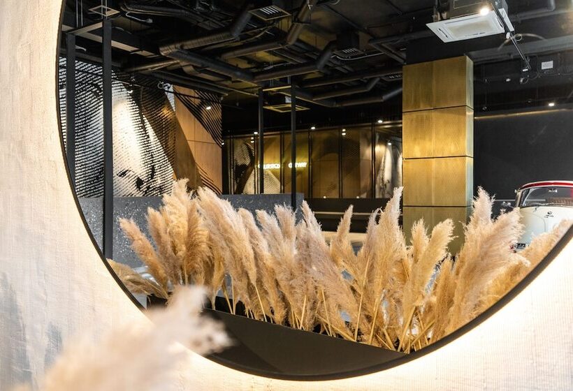 Yard Residence Apart