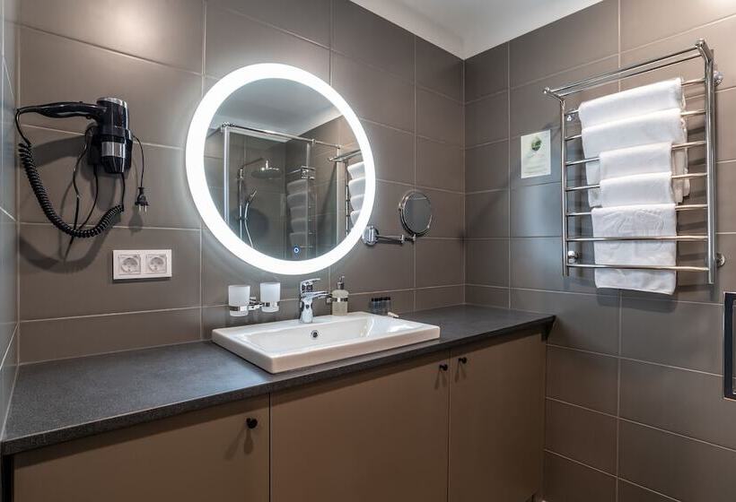 Yard Residence Apart