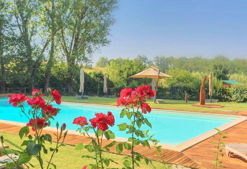 Colours And Scents From Tuscany Await You In This Wonderful Property