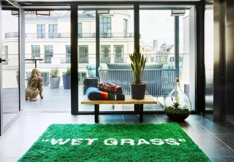 ホテル Citizenm Paris Champselysees