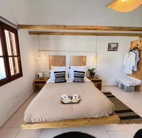 Hotelli Spongia Apartments Kalymnos