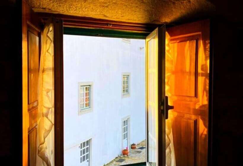 Beautiful 8 Bed Cottage In Celorico With Pool