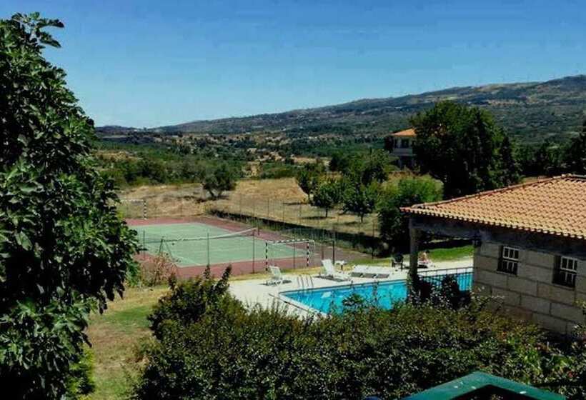 Beautiful 8 Bed Cottage In Celorico With Pool