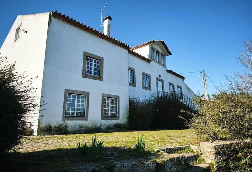 Beautiful 8 Bed Cottage In Celorico With Pool