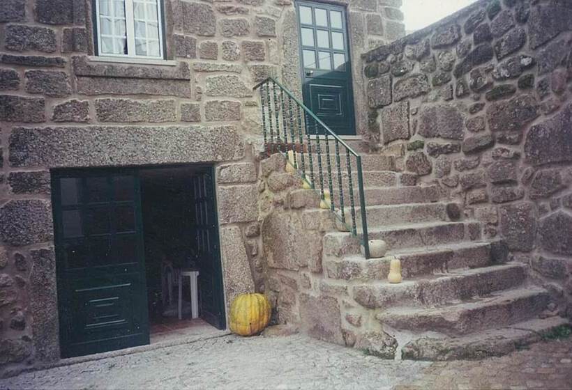 Beautiful 8 Bed Cottage In Celorico With Pool