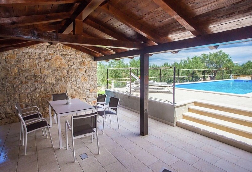 Beautiful Stone Villa With Private Pool And Fenced Yard  Pets Are Welcome