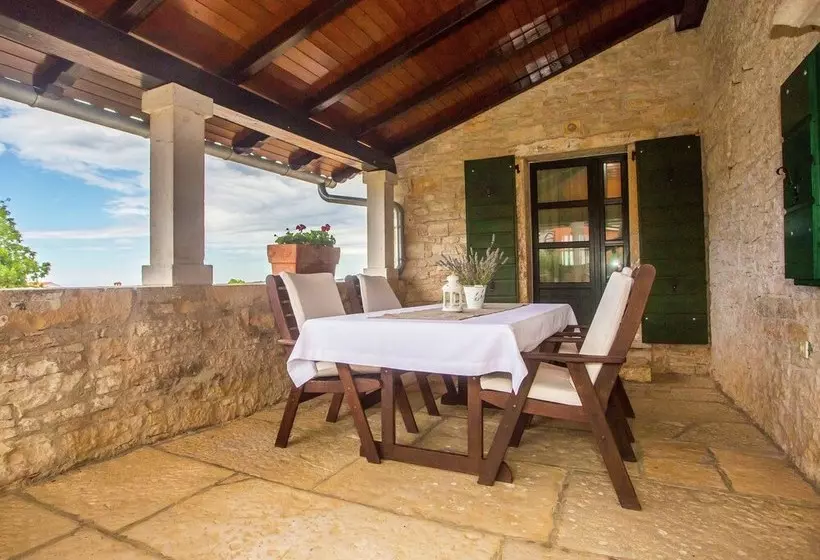 Beautiful Stone Villa With Private Pool And Fenced Yard  Pets Are Welcome