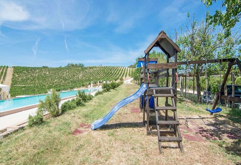 Enticing Apartment In Ascoli Piceno With Swimming Pool