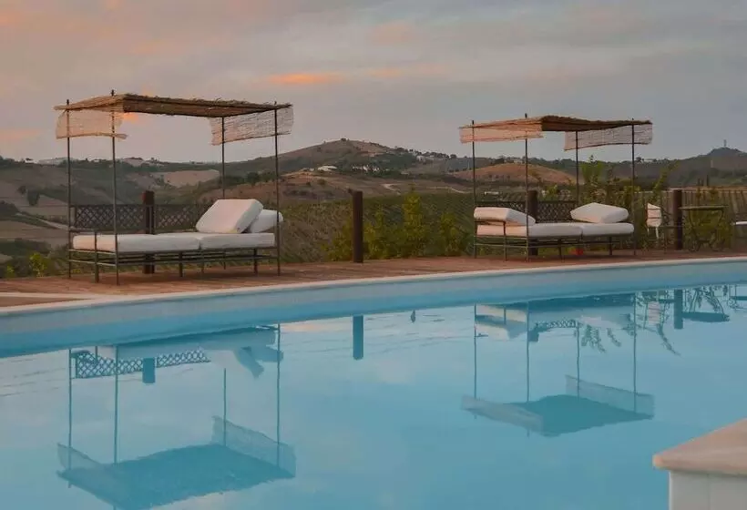 Enticing Apartment In Ascoli Piceno With Swimming Pool
