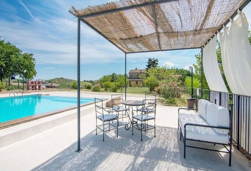 Enticing Apartment In Ascoli Piceno With Swimming Pool