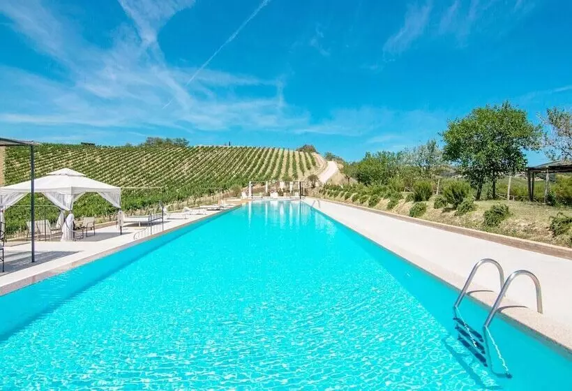 Enticing Apartment In Ascoli Piceno With Swimming Pool