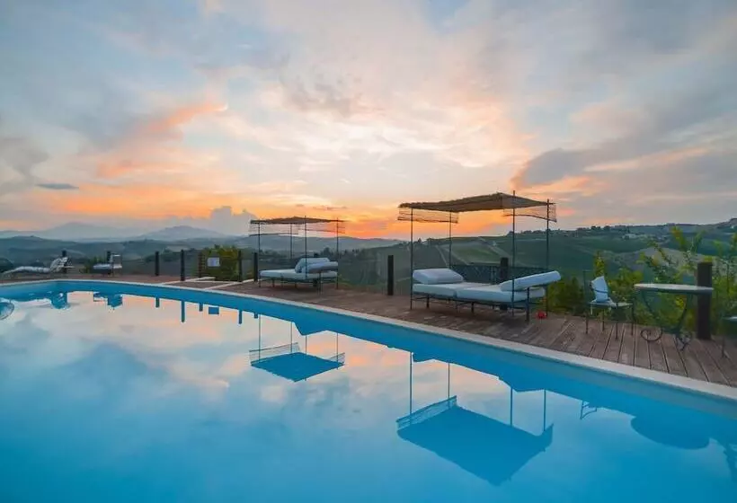 Enticing Apartment In Ascoli Piceno With Swimming Pool